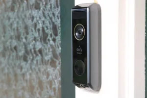 Eufy Dual 2 Pro zijaanzicht