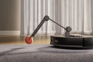 Robotstofzuiger met arm